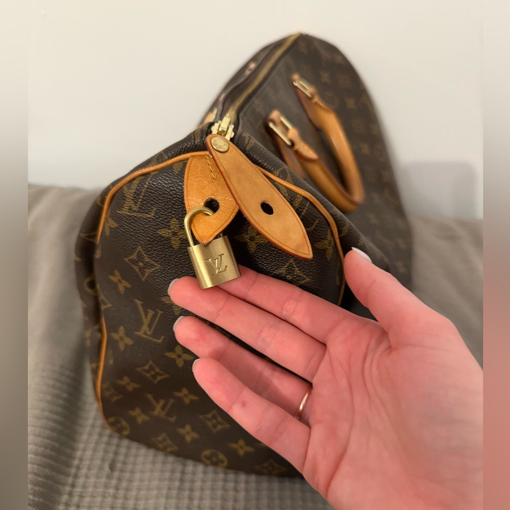 Louis Vuitton Vintage Speedy 40 Monogram Bag - Picture 10 of 16